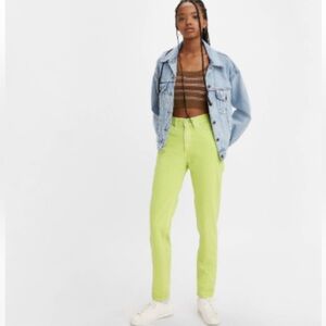 Levi’s 80s mom jeans